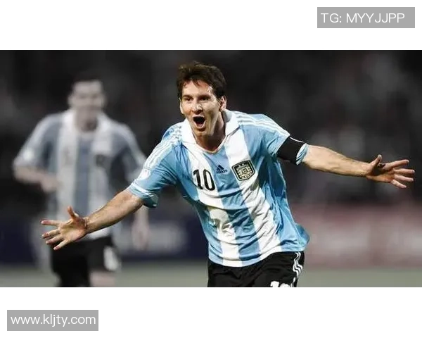 某足球巨星驾驶奥迪登场成焦点引发热议背后原因揭秘