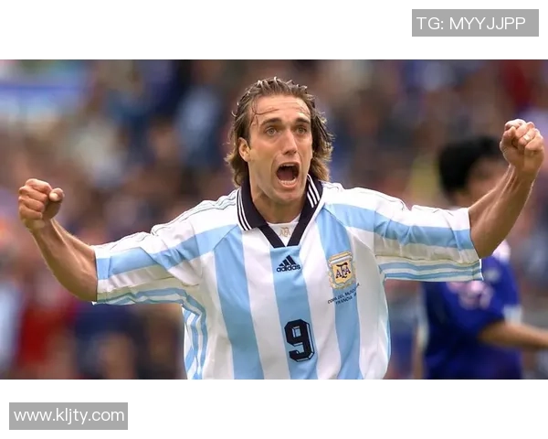 足球史上十大传奇球星盘点:辉煌成就与不可超越的影响力